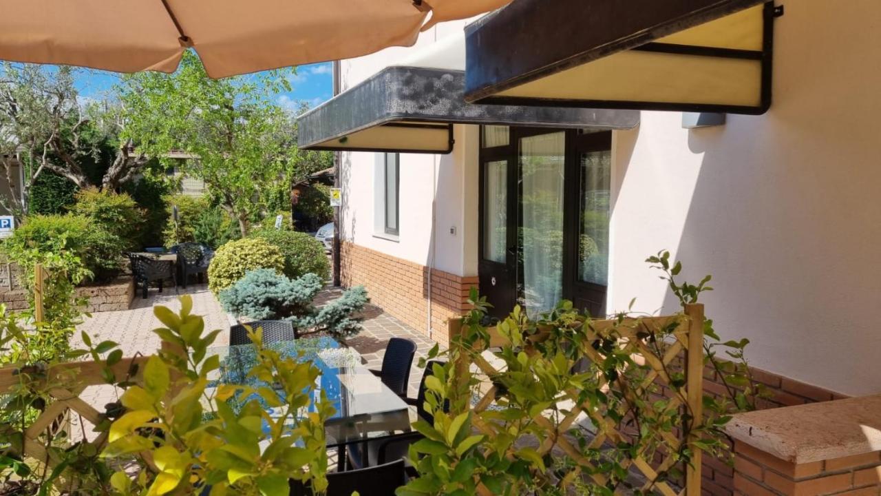 Fontana Oasis Apartments Castelnuovo del Garda Ngoại thất bức ảnh